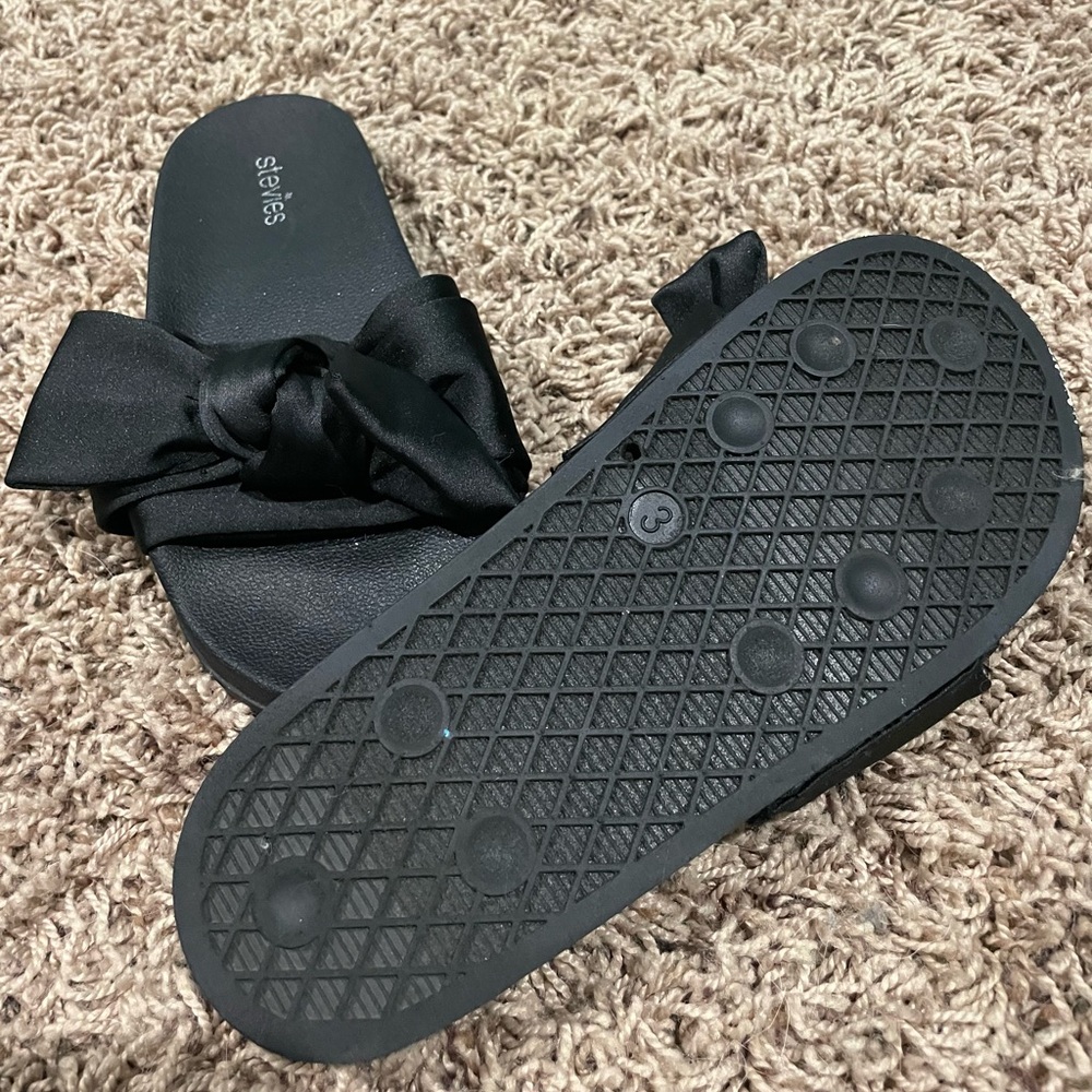 Stevies Black Bow Slide Sandals - Picture 2 of 2